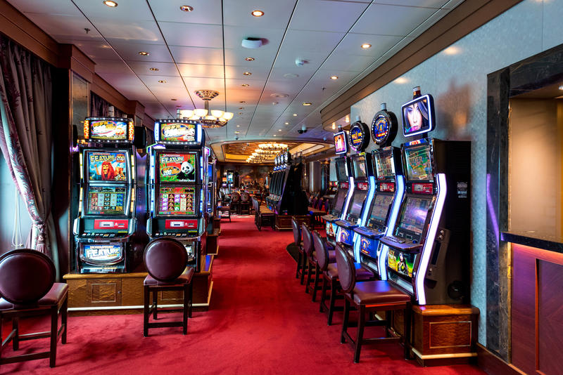 queen mary 2 cruise casino